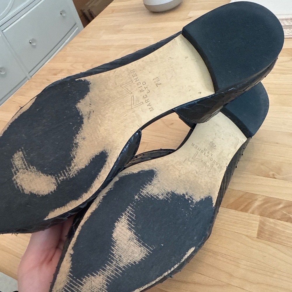 Marc Fisher Size 7 Black Snake Embossed Pointed Toe Flats D’Orsay - Picture 4 of 5